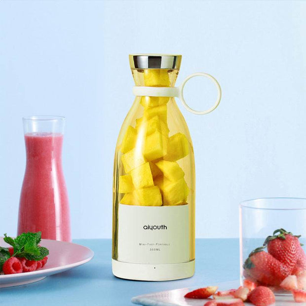 Handheld Small Electric Portable Mini Juicer - OFEBHS.PT